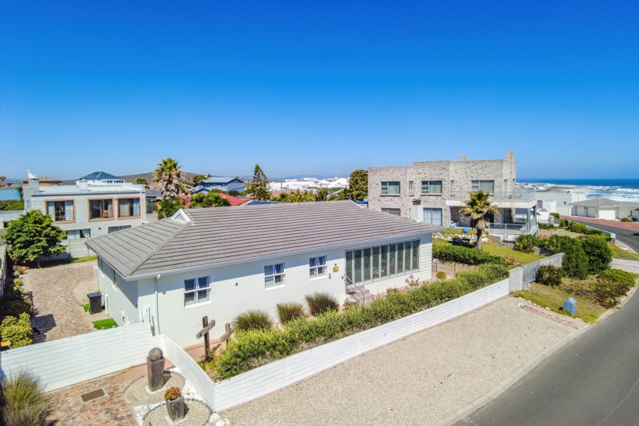 3 Bedroom Property for Sale in Yzerfontein Western Cape